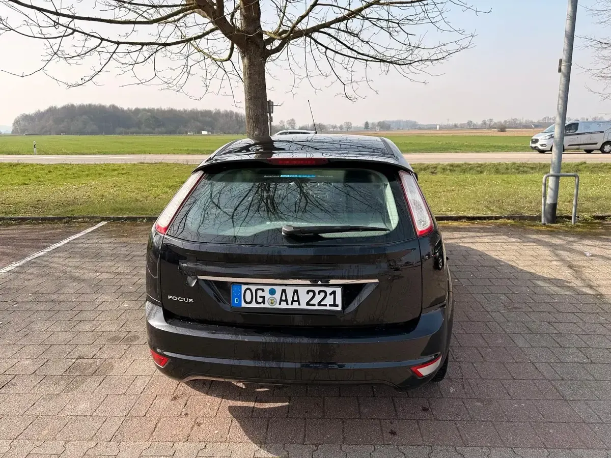 Gebraucht Ford Focus 120 PS (88 kW) 2009 Schwarz Coupé