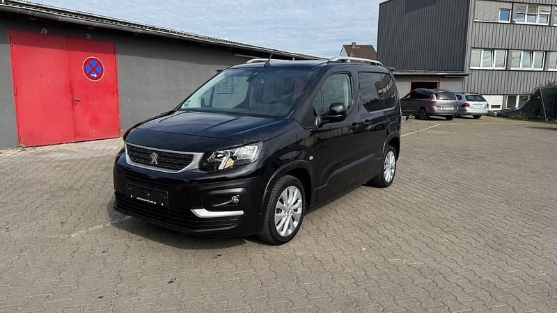 Schwarz Gebraucht 2019 Peugeot Rifter Van / Kleinbus | 16.700 € (Superpreis) - Bild 1/4