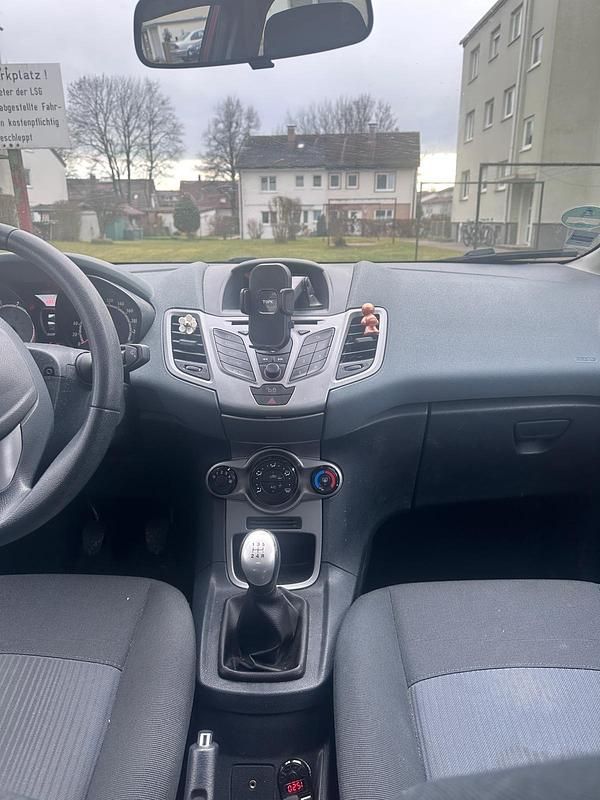 Gebraucht Ford Fiesta 82 PS (60 kW) 2011 Kleinwagen