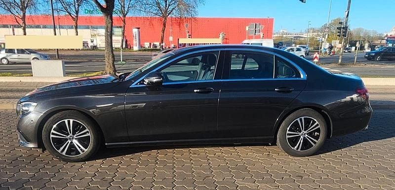 Gebraucht Mercedes E200 Avantgarde 160 PS (117 kW) 2022 Grau Limousine