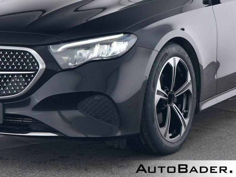 Gebraucht Mercedes E220 Advanced 197 PS (144 kW) 2024 197 lack obsidianschwarz Kombi