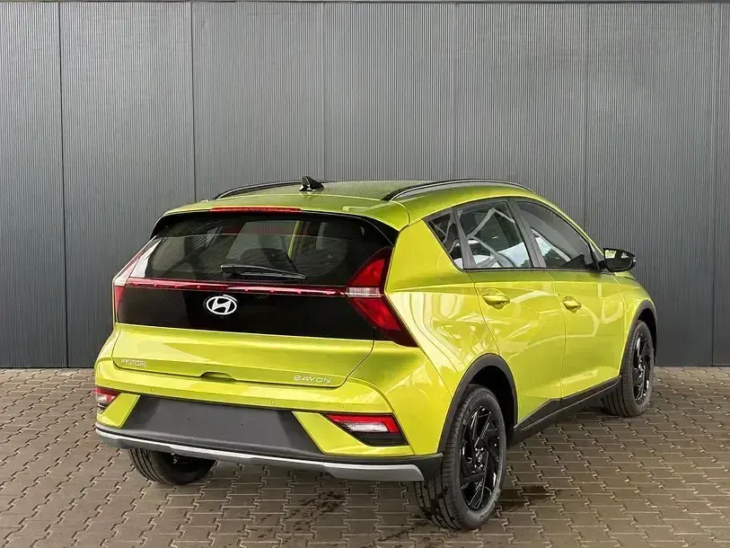 Neu Hyundai Bayon Blackline 90 PS (66 kW) 2026 Gelb SUV