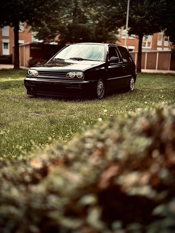 Schwarz Gebraucht 1997 VW Golf IV Coupé | 1.500 € (Fairer Preis) - Bild 1/4