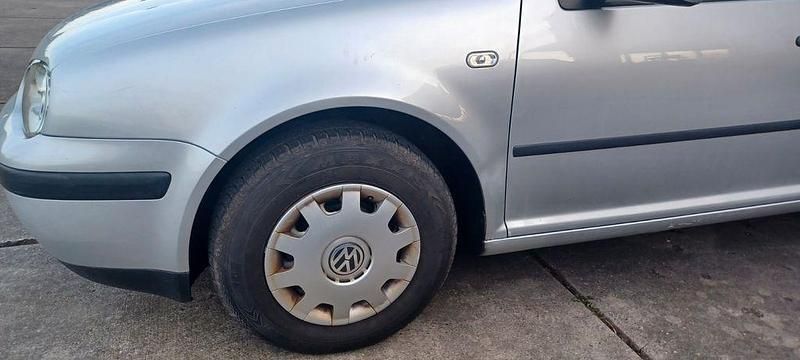 Gebraucht VW Golf IV Basis 75 PS (55 kW) 2002 Silber Limousine