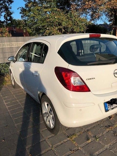 Gebraucht Opel Corsa Energy 101 PS (74 kW) 2014 Weiß Kleinwagen