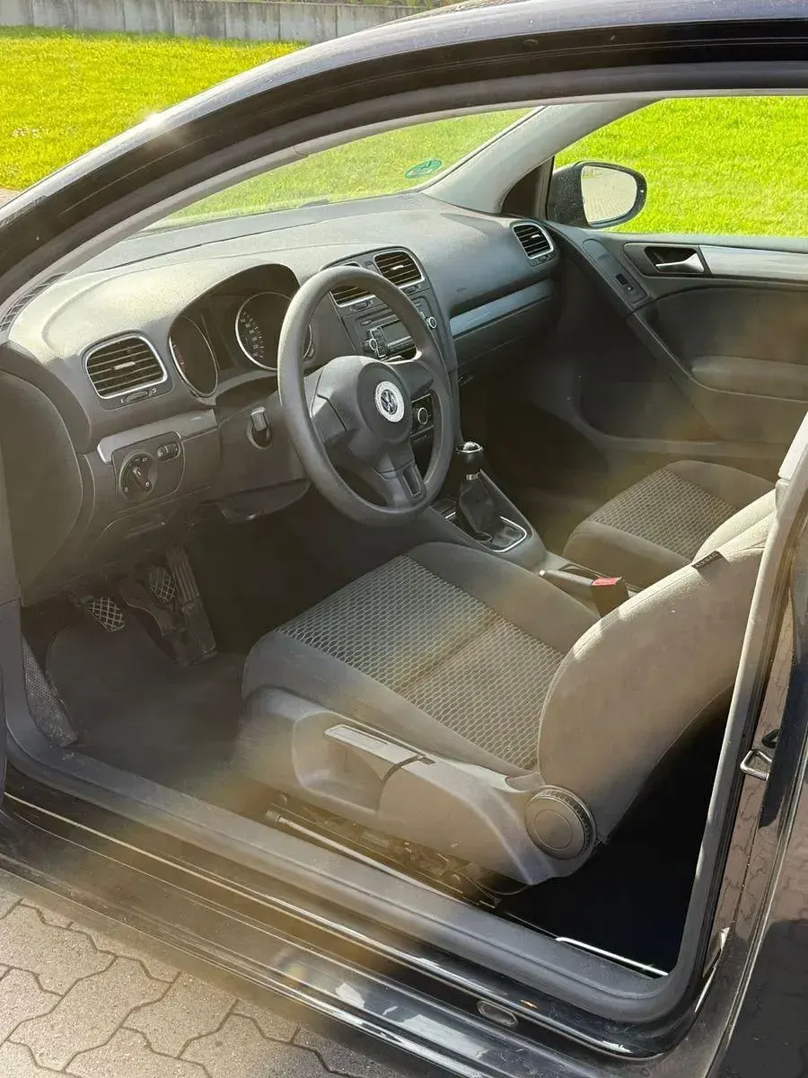 Gebraucht VW Golf VI Trendline 80 PS (58 kW) 2010 Schwarz Kleinwagen