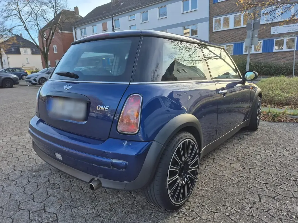 Usata Mini ONE 90 CV (66 kW) 2004 Blu Utilitaria