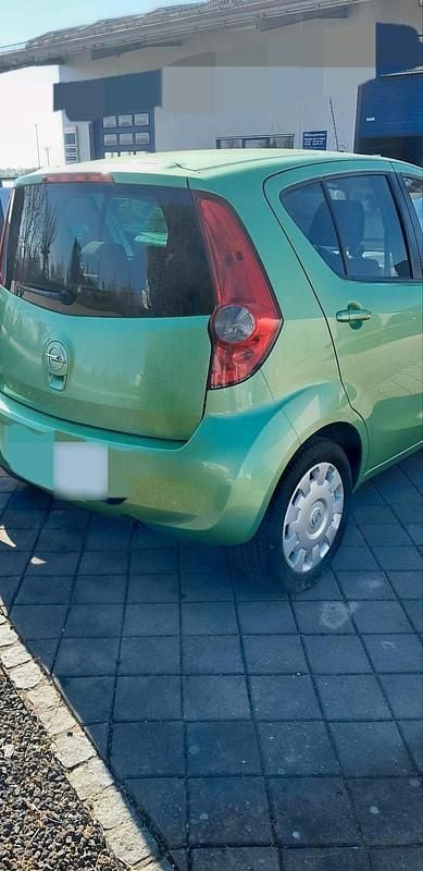 Gebraucht Opel Agila 86 PS (63 kW) 2009 Grün Kleinwagen