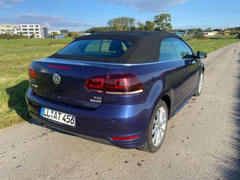Gebraucht VW Golf Cabriolet LOUNGE 105 PS (77 kW) 2016 Blau Cabrio