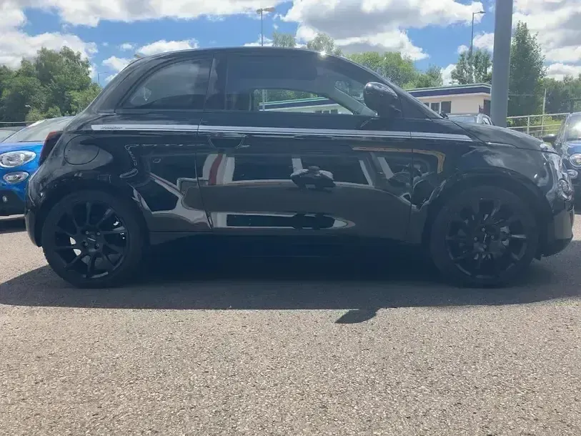Gebraucht Fiat 500e 86 kW (118 PS) 2023 Schwarz Cabrio