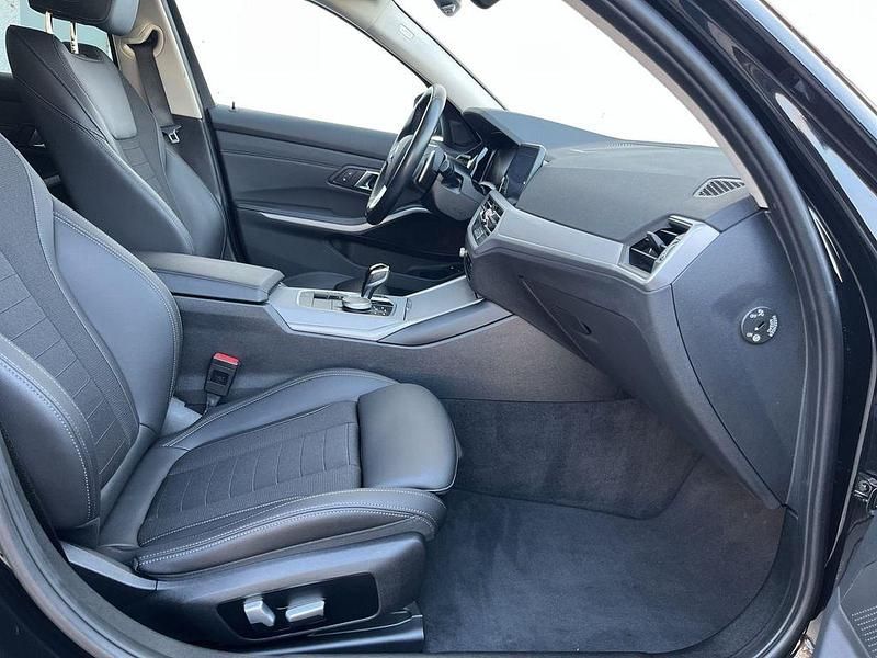 Gebraucht BMW 320e Advantage 204 PS (150 kW) 2022 Schwarz ii Kombi