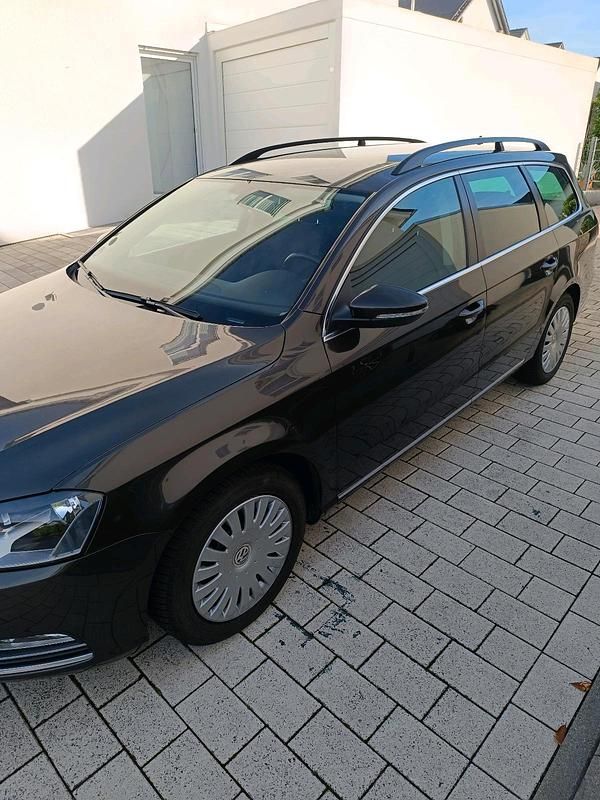 Gebraucht VW Passat 140 PS (102 kW) 2014 Braun Kombi
