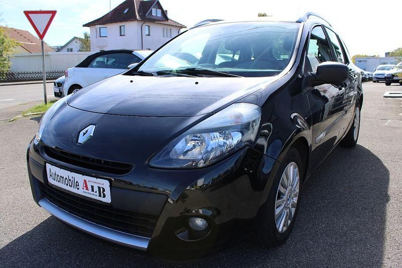Schwarz Gebraucht 2011 Renault Clio II Dynamique Limousine | 5.390 € (Teuer) - Bild 1/4