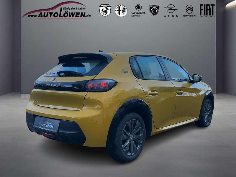 Gebraucht Peugeot e-208 Active 100 kW (136 PS) 2021 Metfa faro gelb (gelb) Kleinwagen