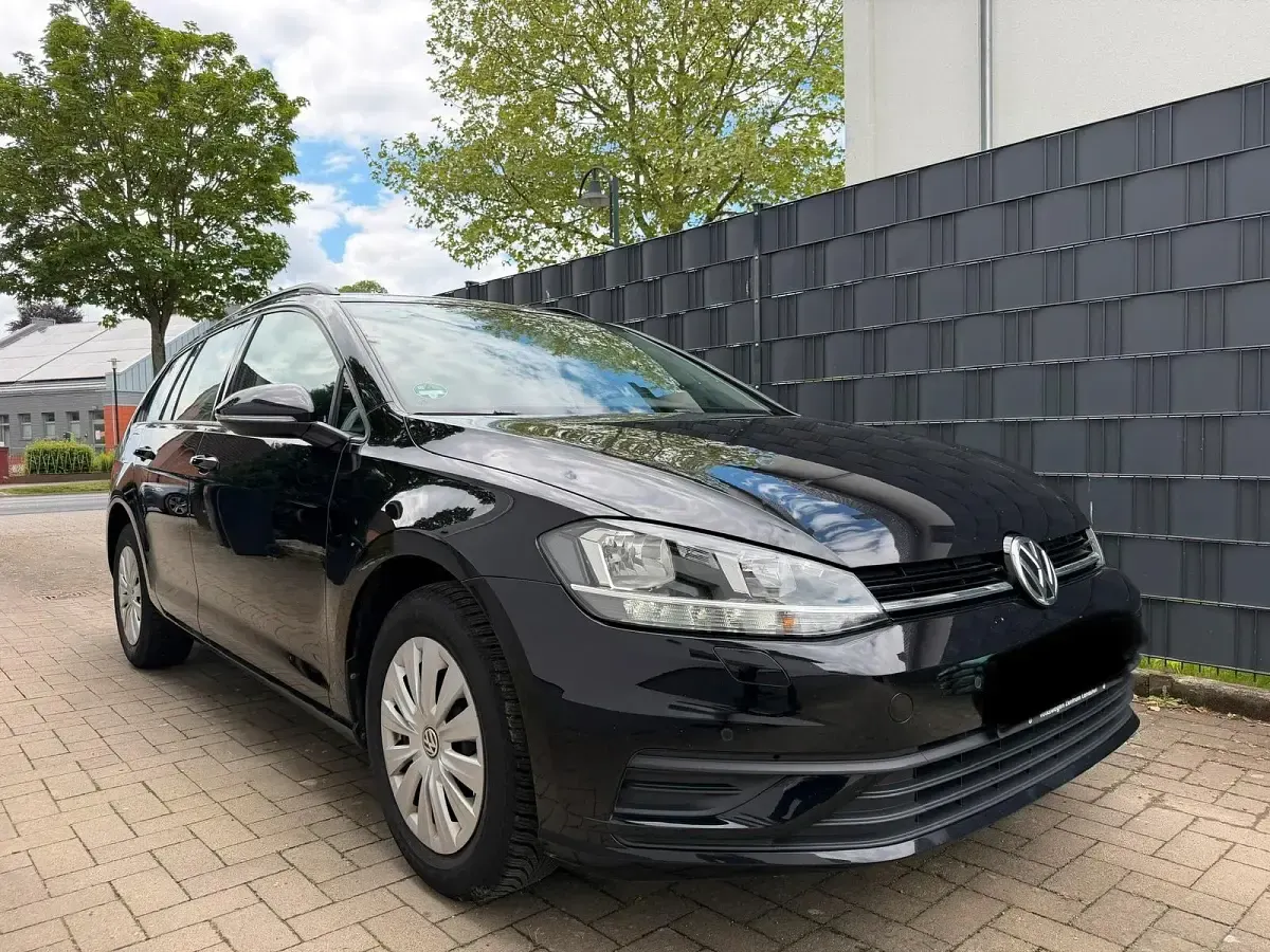 Używany VW Golf VII 116 KM (85 kW) 2019 Czarny Kombi
