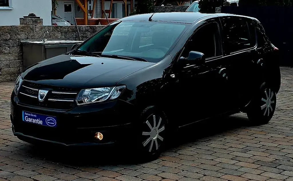 Gebraucht Dacia Sandero 90 PS (66 kW) 2013 Schwarz Limousine