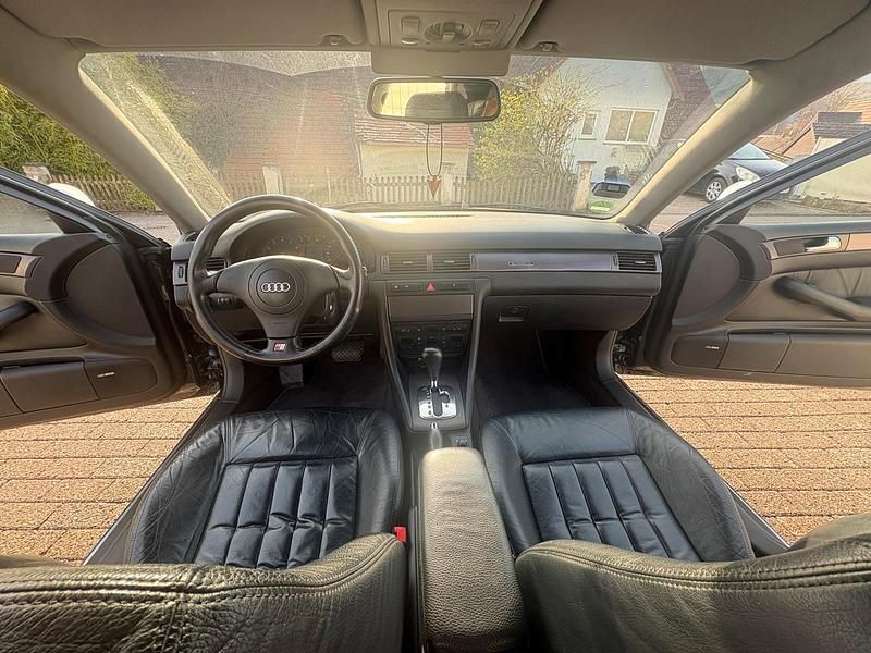 Second-hand Audi A6 193 CP (141 kW) 2000 Negru Berlinǎ