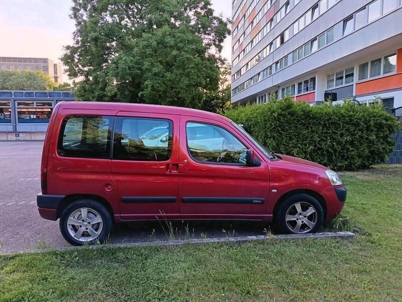 Rot Gebraucht 2003 Citroën Berlingo Van / Kleinbus | 1.150 € (Superpreis) - Bild 1/4