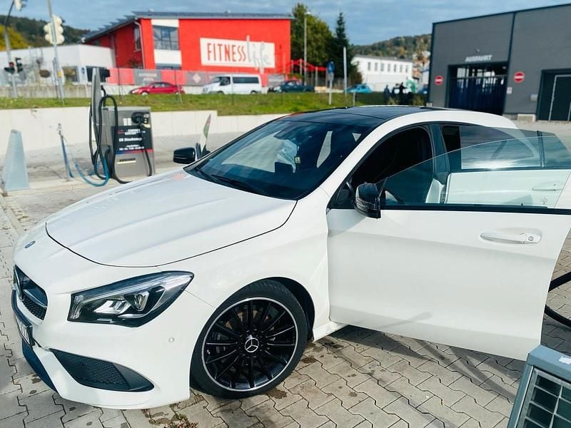 Gebraucht Mercedes CLA180 120 PS (88 kW) 2016 Weiß Limousine