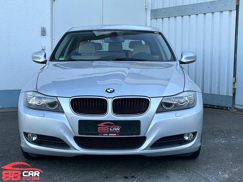 Gebraucht BMW 320 170 PS (125 kW) 2010 Silber Kombi