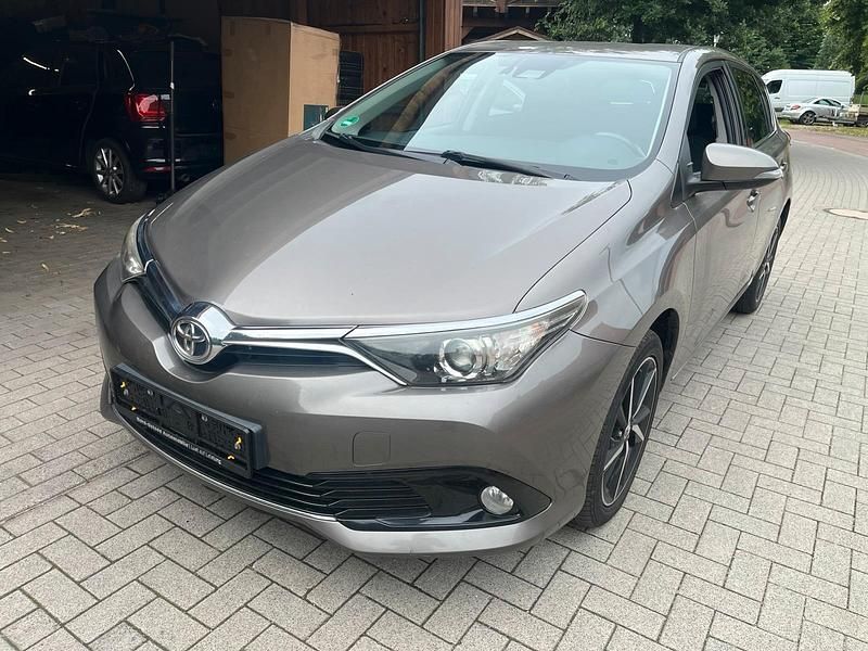 Gebraucht Toyota Auris Edition-S 111 PS (81 kW) 2017 Grau Kleinwagen