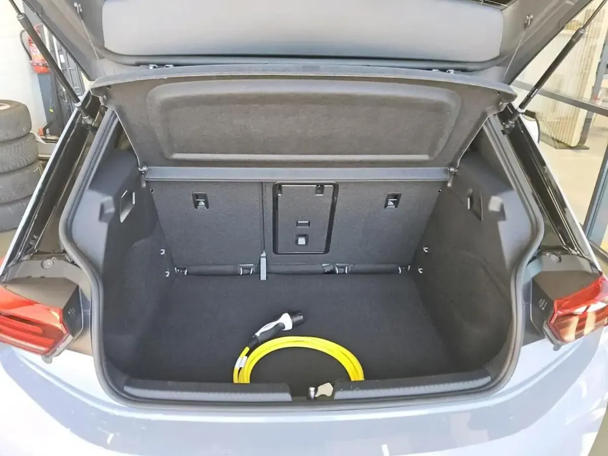 Gebraucht VW ID.3 Pro 150 kW (204 PS) 2024 Grau Kleinwagen