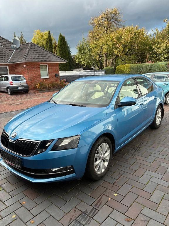 Blau Gebraucht 2018 Skoda Octavia Style Limousine | 12.700 € (Guter Preis) - Bild 1/4