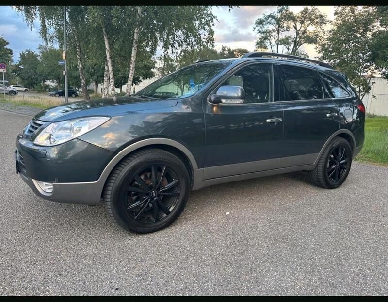Grau Gebraucht 2011 Hyundai Veracruz SUV | 8.999 € (Guter Preis) - Bild 1/4