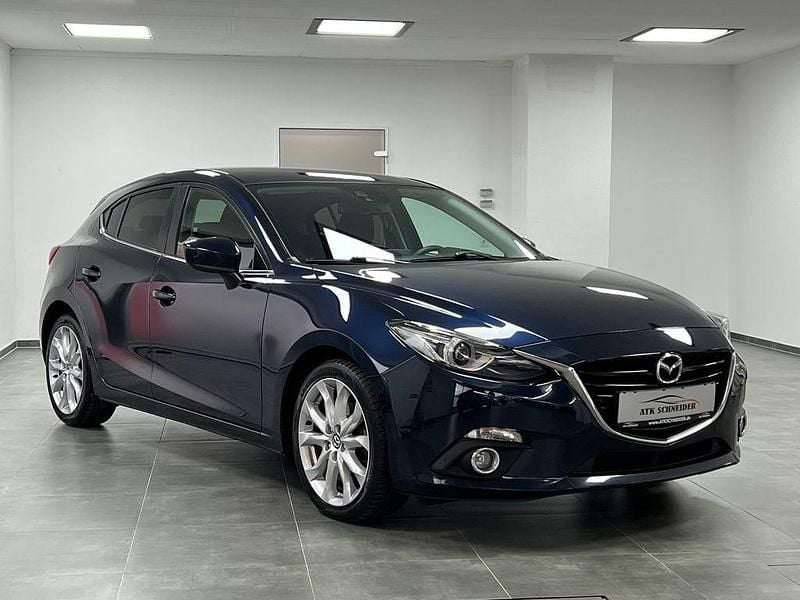 Blau Gebraucht 2015 Mazda 3 Sports-Line Limousine | 8.990 € (Guter Preis) - Bild 1/4