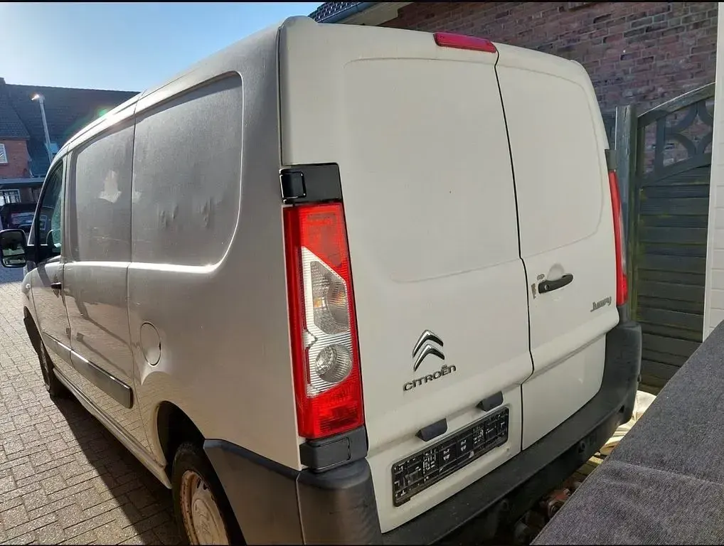 Gebraucht Citroën Jumpy 128 PS (94 kW) 2015 Weiß Van / Kleinbus