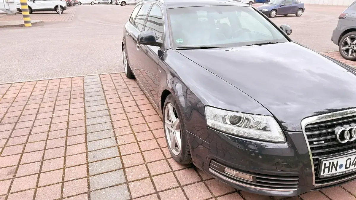 Gebraucht Audi A6 239 PS (175 kW) 2011 Blau Kombi
