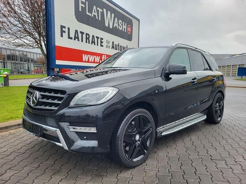 Schwarz Gebraucht 2012 Mercedes ML350 AMG SUV | 13.700 € (Guter Preis) - Bild 1/4