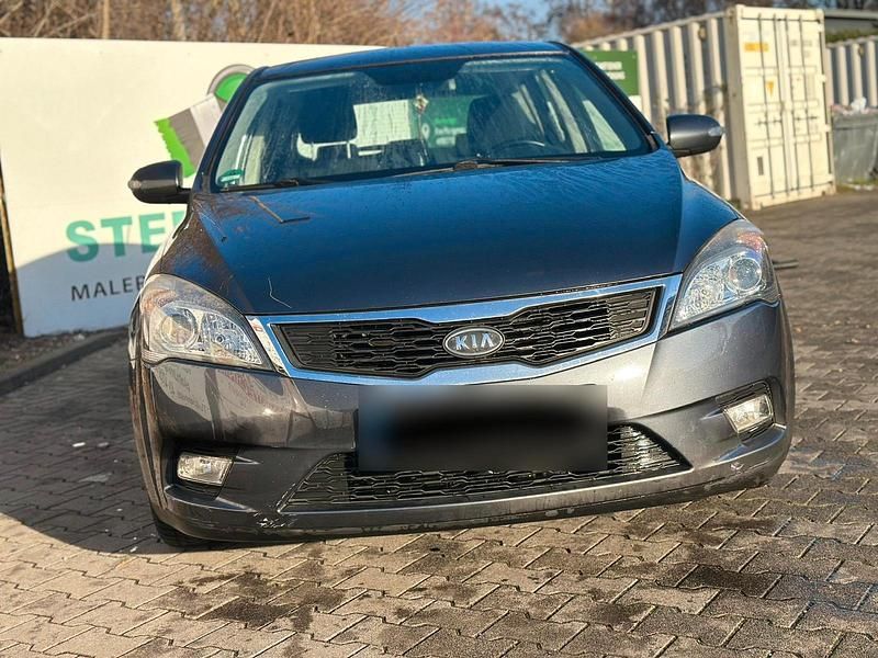 Gebraucht Kia Ceed 90 PS (66 kW) 2009 Grau Kleinwagen