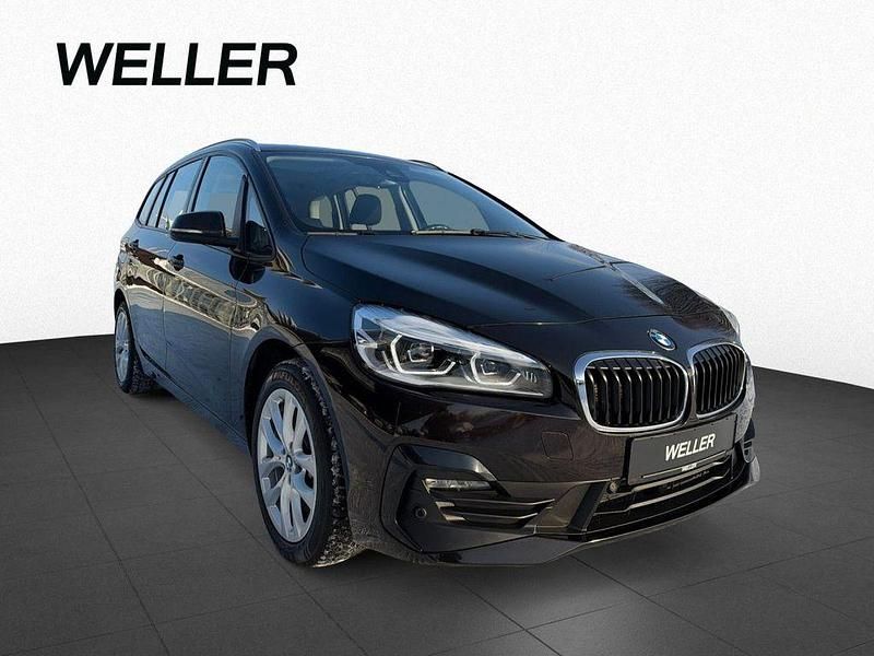 Gebraucht BMW 218 150 PS (110 kW) 2021 Braun Van / Kleinbus