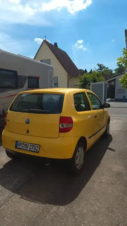 Gebraucht VW Fox 54 PS (39 kW) 2005 Gelb Kleinwagen