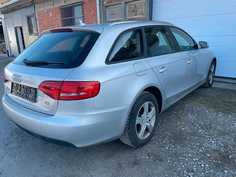Gebraucht Audi A4 143 PS (105 kW) 2010 Silber Kombi