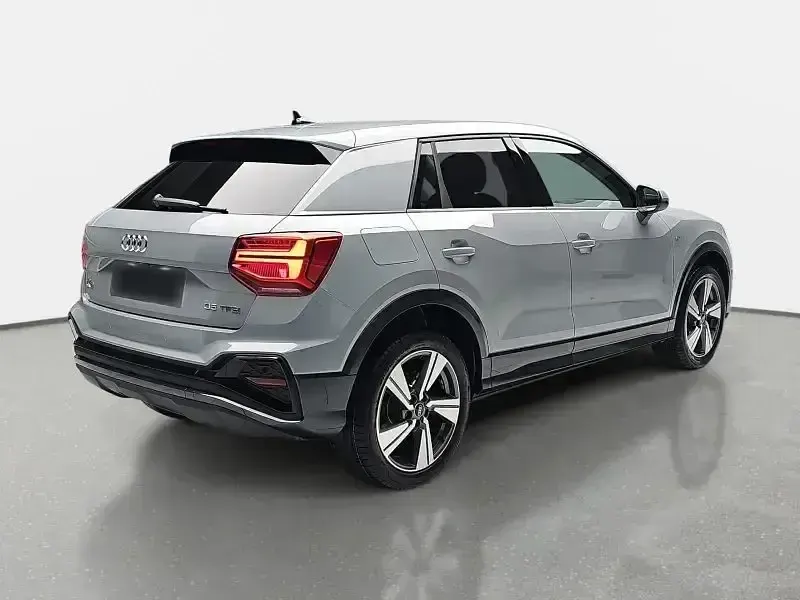 Neu Audi Q2 S-Line 150 PS (110 kW) 2025 Grau SUV
