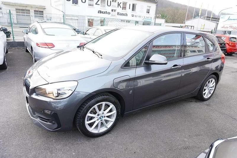 Gebraucht BMW 225 Advantage 136 PS (100 kW) 2018 Grau Kombi