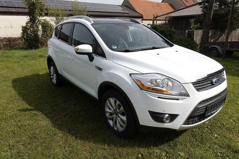 Weiß Gebraucht 2011 Ford Kuga Titanium SUV | 4.399 € (Superpreis) - Bild 1/4
