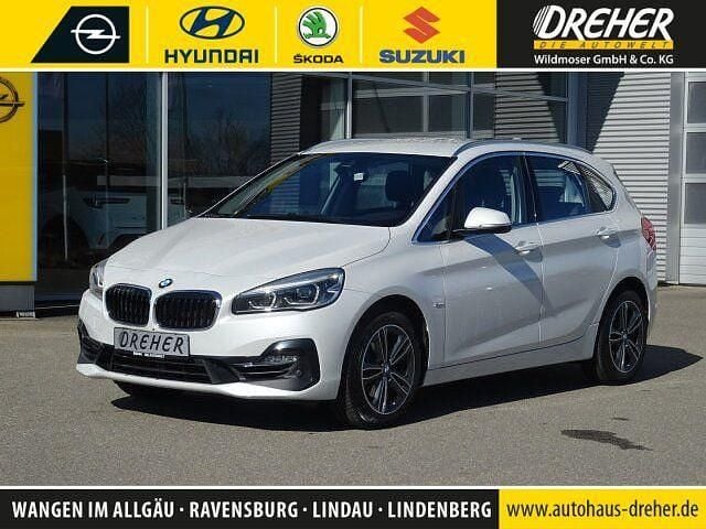 Gebraucht BMW 220 Sport Line 192 PS (141 kW) 2018 Mineralweiss metallic Kombi