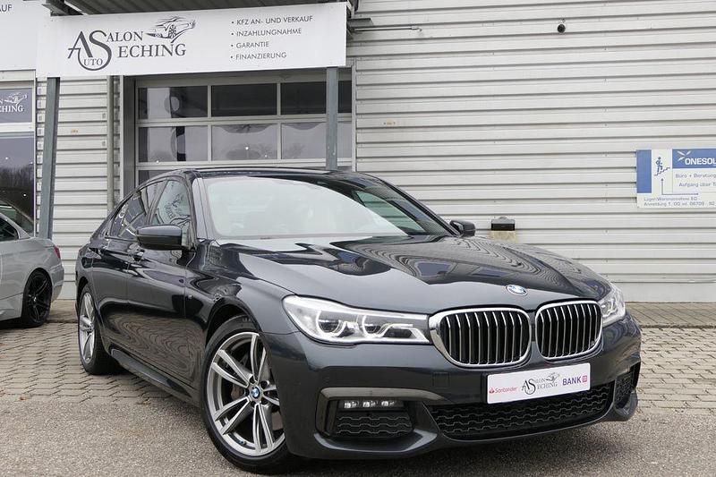 Grau Gebraucht 2018 BMW 730 M Sport Limousine | 34.590 € (Fairer Preis) - Bild 1/4