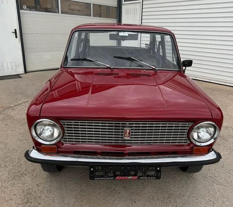 Gebraucht Lada 1200 60 PS (44 kW) 1989 Rot Limousine