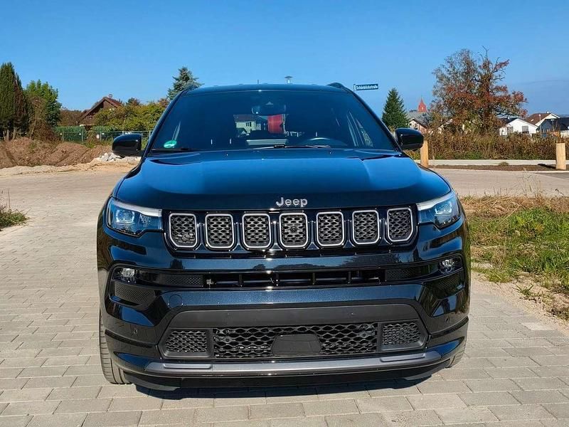 Schwarz Gebraucht 2021 Jeep Compass SUV | 21.900 € (Fairer Preis) - Bild 1/4