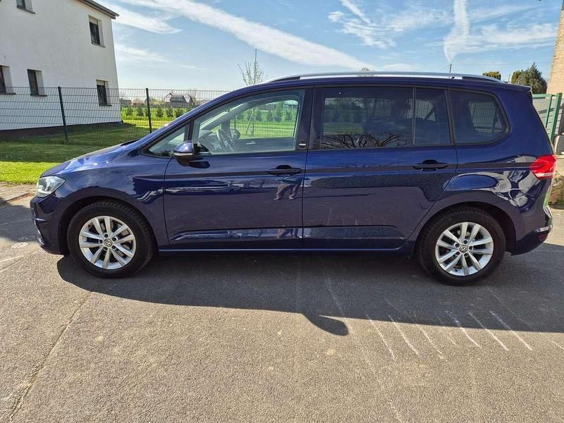 Blau Gebraucht 2017 VW Touran Sound Van / Kleinbus | 20.900 € (Fairer Preis) - Bild 1/4