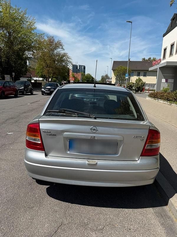 Usata Opel Astra 75 CV (55 kW) 1999 Grigio Utilitaria