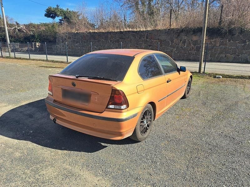 Gebraucht BMW 316 116 PS (85 kW) 2003 Orange Coupé