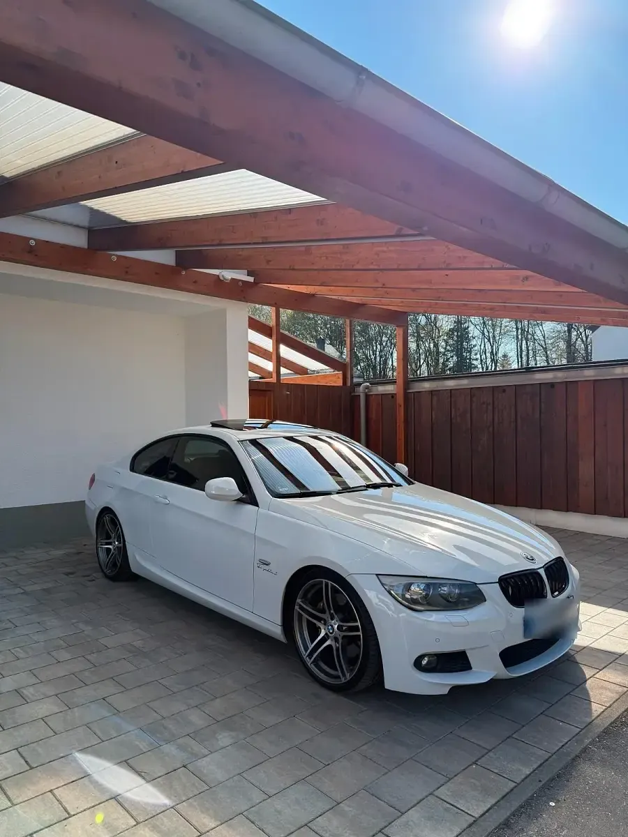 Gebraucht BMW 325 Performance 218 PS (160 kW) 2010 Weiß Coupé