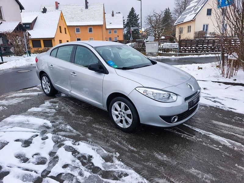 Gebraucht Renault Fluence Expression 110 PS (80 kW) 2011 Silber Limousine