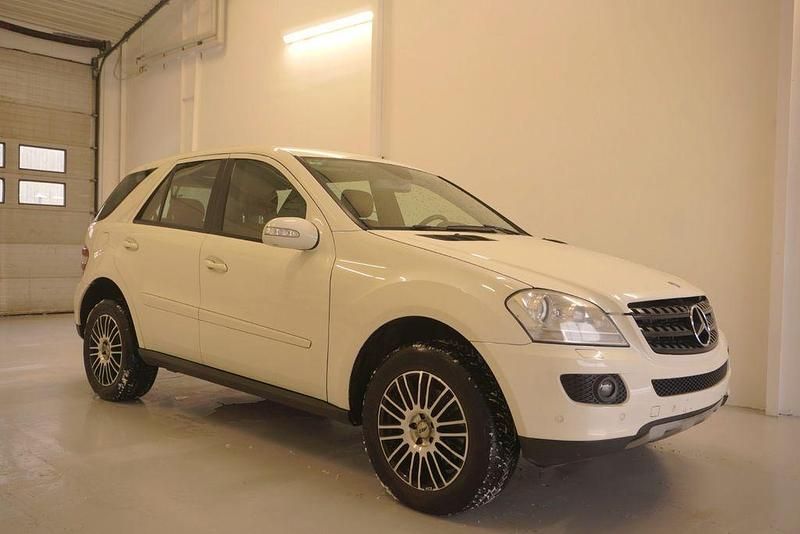 Gebraucht Mercedes ML320 224 PS (164 kW) 2008 Weiß SUV