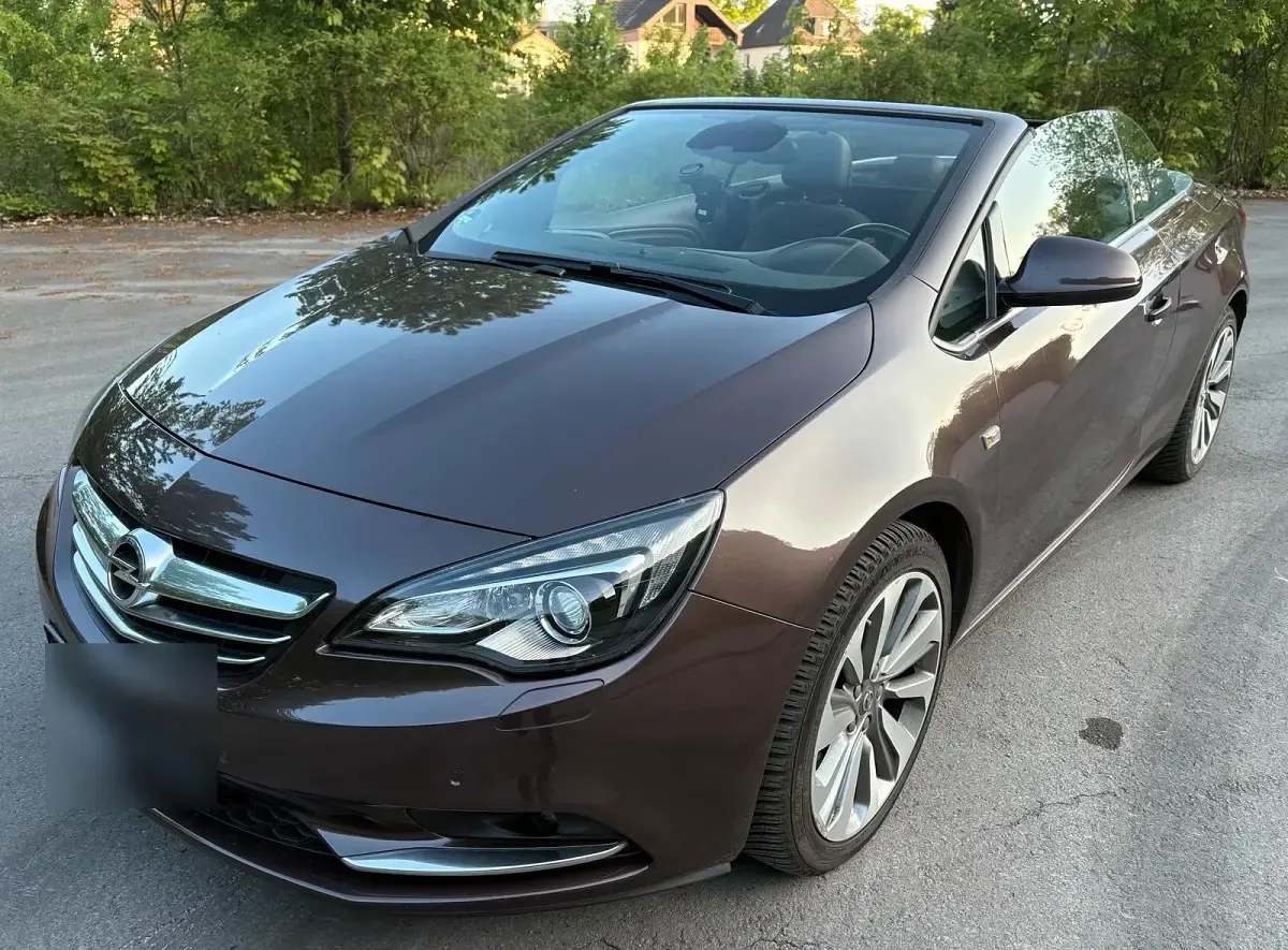 Gebraucht Opel Cascada Innovation 170 PS (125 kW) 2018 Braun Cabrio